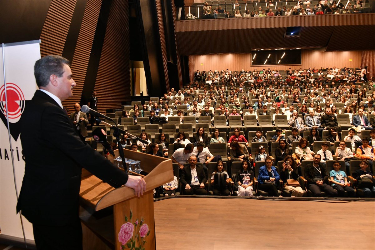 Geleceğin bilim insanları Isparta’da yarıştı