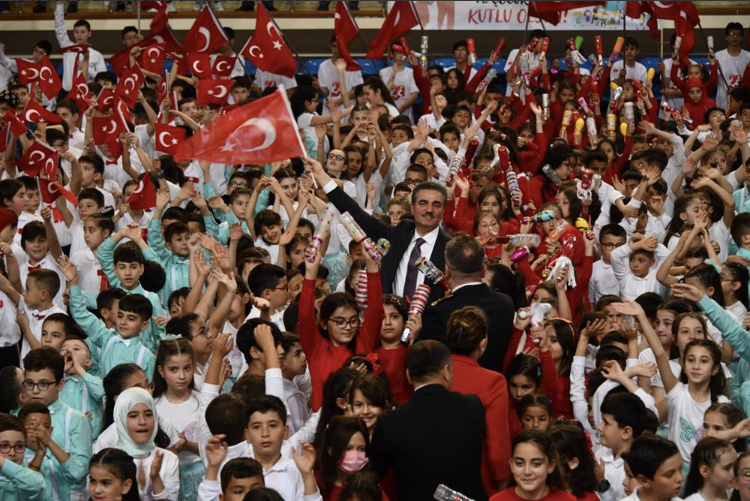 Ulusal Egemenlik ve Çocuk Bayramı Coşkuyla Kutlandı