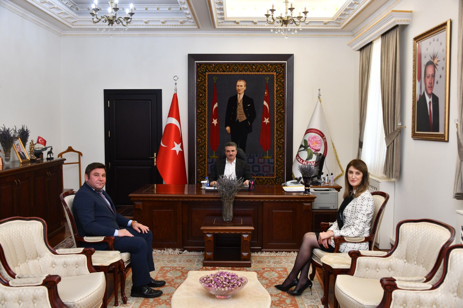 Vali Baruş Kültür Koleji heyetini kabul etti