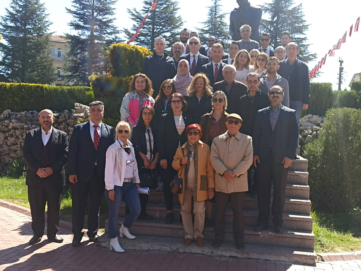 “Eczacı Varsa Hayat Var”!