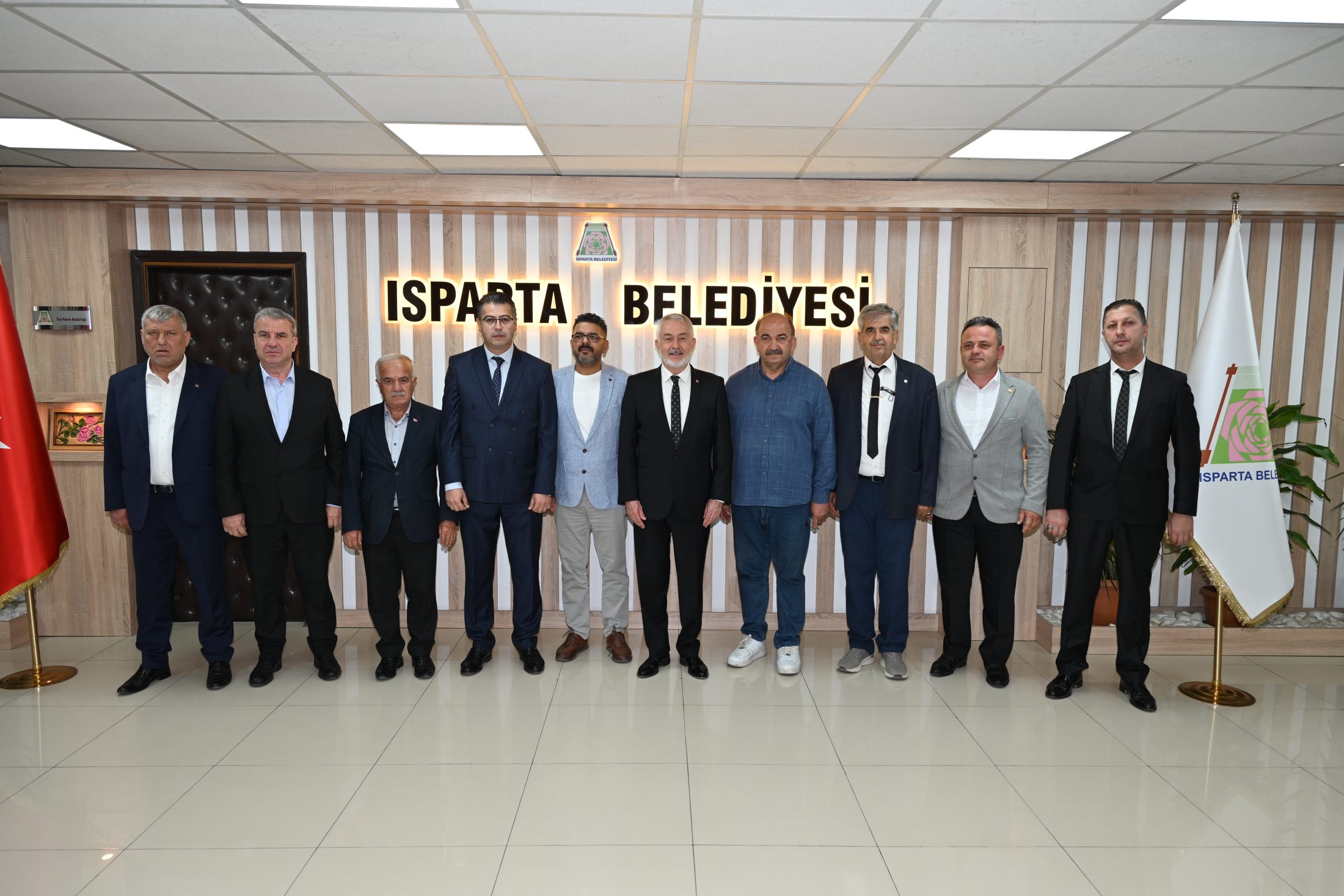 Muhtarlarımızla uyum içerisinde şehrimize hizmet ediyoruz