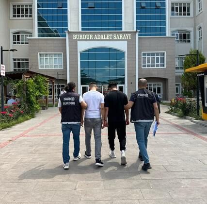 Burdur Emniyet Ekiplerinden uyuşturucu operasyonu: 2 kişi tutuklandı