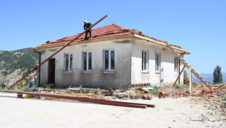 Isparta Belediyesi Darıderesi Köyü’nün sosyal tesis sorunu çözümüne destek oldu