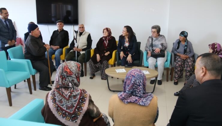 Burdur Valisi Baydar Bilgihan’dan Huzurevi ziyareti