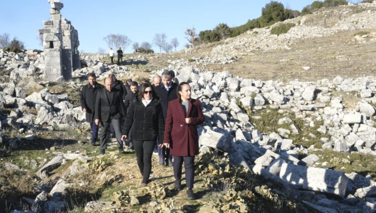 Burdur Valisi Baydar Bilgihan, Kremna Antik Kenti’ni ziyaret etti.