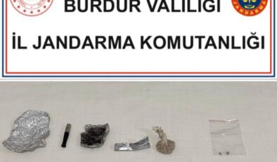 Jandarma Ekiplerinden Narkotik Operasyonu: 15 Gram Eroin Ele Geçirildi