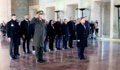 Isparta GİAD’dan Anıtkabir’de tören