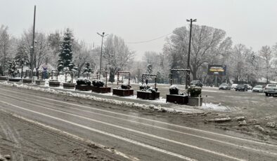 Isparta beyaza büründü: kış kendini gösterdi!