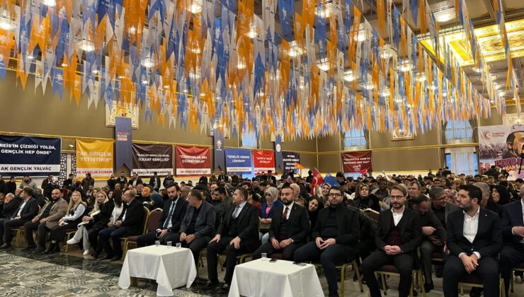 Isparta AK Parti Gençlik Kolları 7. Olağan Kongresi coşkuyla gerçekleşti