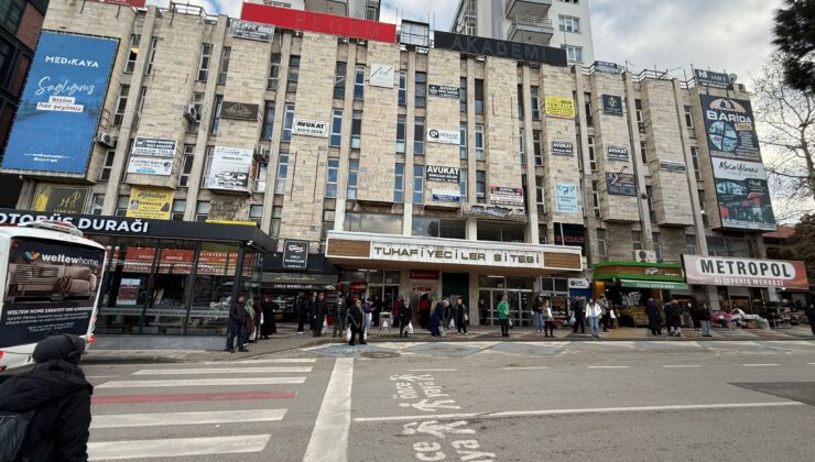 Tuhafiyeciler Sitesine Anlamlı Ziyaret