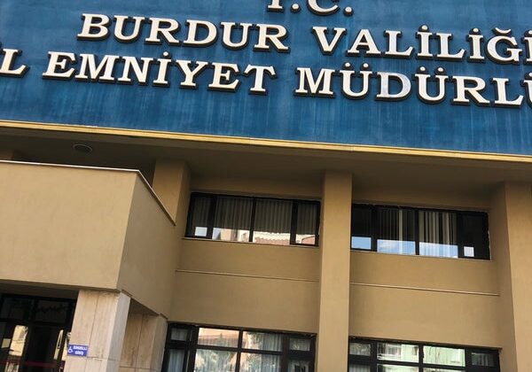Burdur’da aranan 2 şahıs emniyet ekiplerince yakalandı
