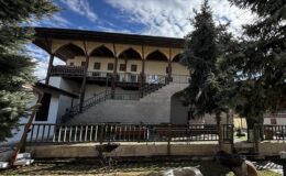 Burdur’un tarihi konakları ziyaretçilerini geçmişte yolculuğa çıkarıyor