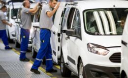 Ford, 272 bin aracı akü arızası nedeniyle geri çağırıyor