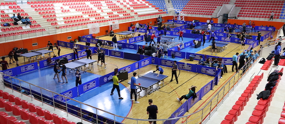 Üniversitelerarası masa tenisi müsabakaları MAKÜ’de başladı