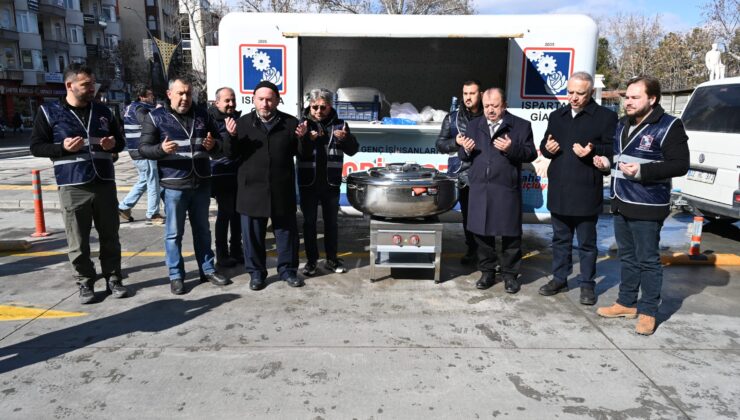 Berat Kandili dolayısıyla helva ikramında bulunuldu 