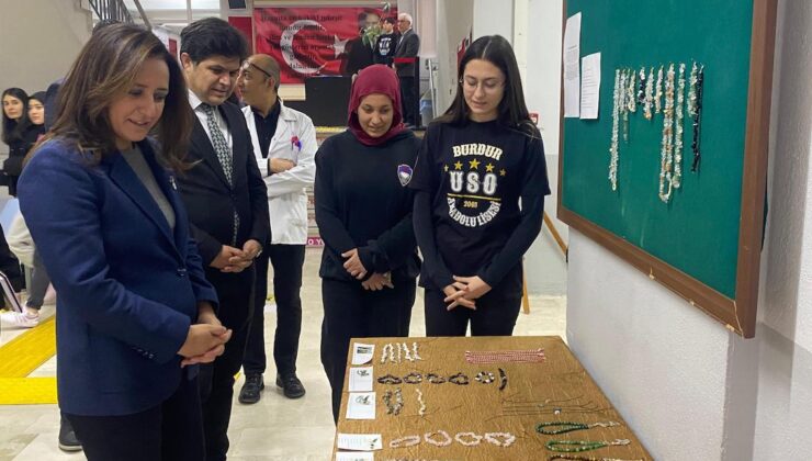Burdur Valisi Tülay Baydar Bilgihan Uso Anadolu Lisesi ve Mesleki Eğitim Merkezini Ziyaret Etti