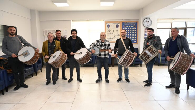 Isparta’da Ramazan davulcuları göreve hazır