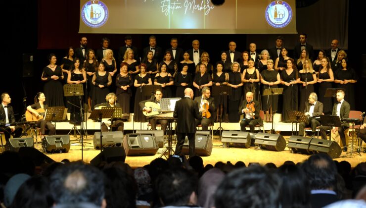 Vali Bilgihan, Türk sanat müziği konserinde sanatseverlerle buluştu