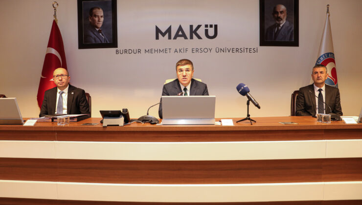 MAKÜ, öğrenciler için geliştirilen MAKÜ+ mobil uygulamasını tanıttı