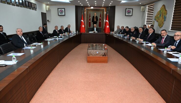 Vali Erin’den sokak hayvanları için önemli açıklamalar