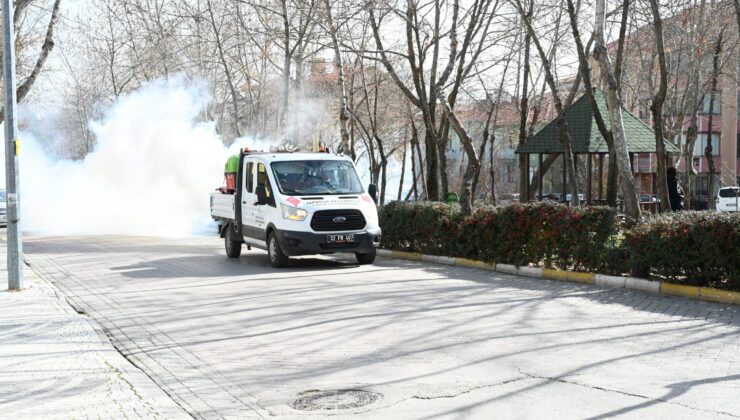 Isparta Belediyesi’nden larva ile etkin mücadele