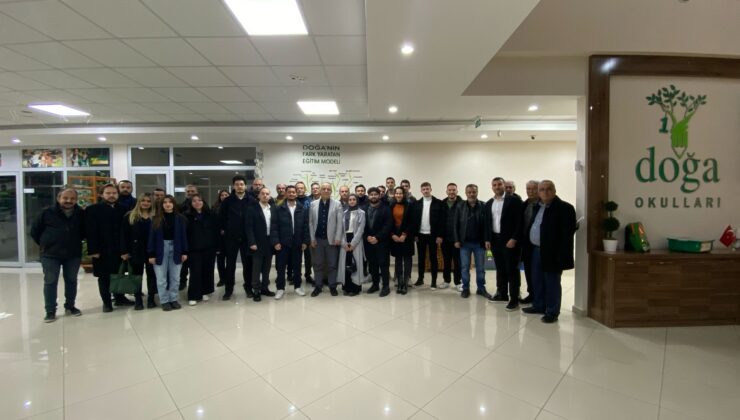 Fikir Isparta Topluluğu üniversite öğrencilerini dinledi