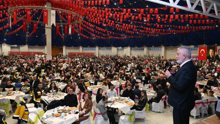 Isparta Belediyesi personeli iftarda buluştu