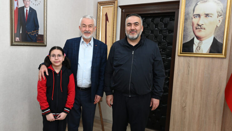 İlkokul öğrencisi Sümeyye’den Başkan Başdeğirmen’e röportaj ziyareti