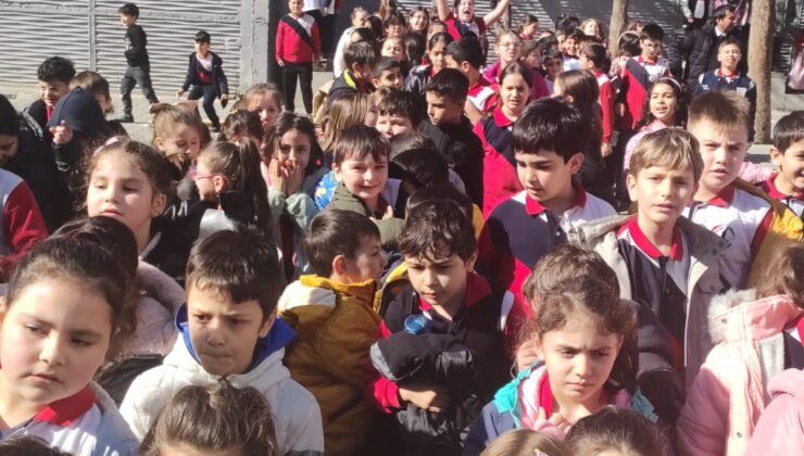 Afyonkarahisar Atatürk İlkokulu’nda Deprem Tatbikatı Heyecanı