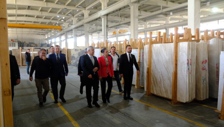 Vali Baydar Bilgihan Antalya Mermer Fabrikasını ziyaret etti