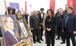 Burdur Valisi Baydar Bilgihan, Atatürk Resimleri ve Kitap Sergisi İle Jandarma Bando Komutanlığı Orkestrası Konserine Katıldı