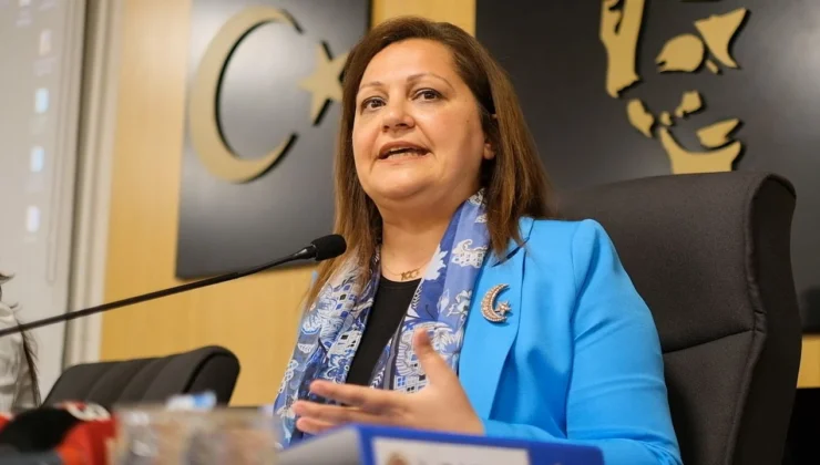 Belediye Başkanı Burcu Köksal: “Cumhurbaşkanı Erdoğan’ın annesine yapılan çirkin söylemi kınıyorum”