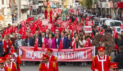 Afyonkarahisar’da Sanat Rüzgarı: Kocatepe Tiyatro Festivali Işıkları Yaktı!