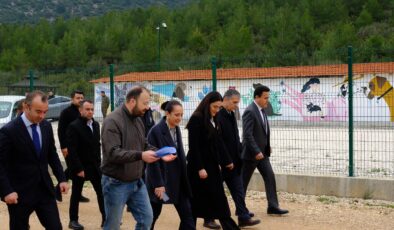 Vali Bilgihan’dan sokak hayvanları merkezine ziyaret