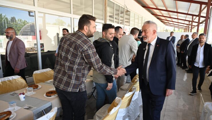 Isparta Sevdalısı Başkan Halkla El Ele: “Kalıcı Çözümlerle Gerçek Hizmet Üretiyoruz”