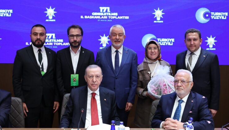 Isparta’nın Gülleri Cumhurbaşkanı’na Ulaştı: Şehrin Sevgisi ve Vefası Anlam Yüklü Bir Çiçekte Buluştu