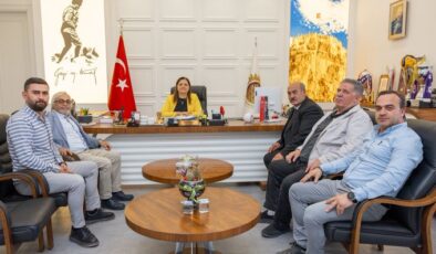 Düğün Sofralarından Dayanışma Sofralarına: Burcu Köksal’dan İsrafa Karşı Sosyal Belediyecilik Hamlesi