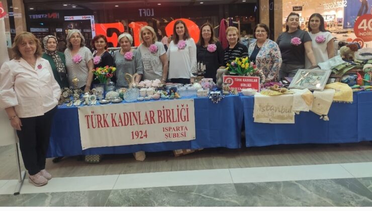 Türk Kadınlar Birliği’nden Bayram öncesi kermes