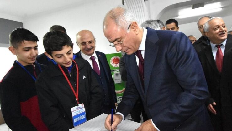 Efkan Âlâ’dan LGS Mesajı: “Evlatlarımızın Yolunu Aydınlık, Geleceğini Umut Dolu Görüyoruz”