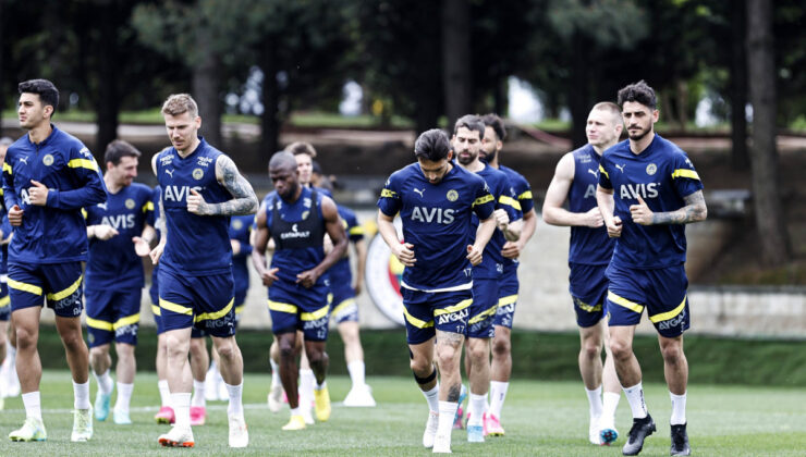 Sahne Kuruldu, Söz Fenerbahçe’de! Sarı-Lacivertliler Yeni Sezona Fırtına Gibi Girmeye Hazırlanıyor