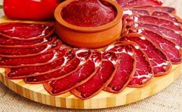 Afyon Pastırması Avrupa Sahnesinde: Türkiye’nin Lezzet Gücü AB’den Tescil Aldı!