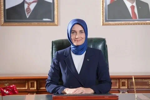 Vali Kübra Güran Yiğitbaşı’ndan Babalar Günü Mesajı: “Sırtımızı Yasladığımız Yüce Dağlar Onlardır”