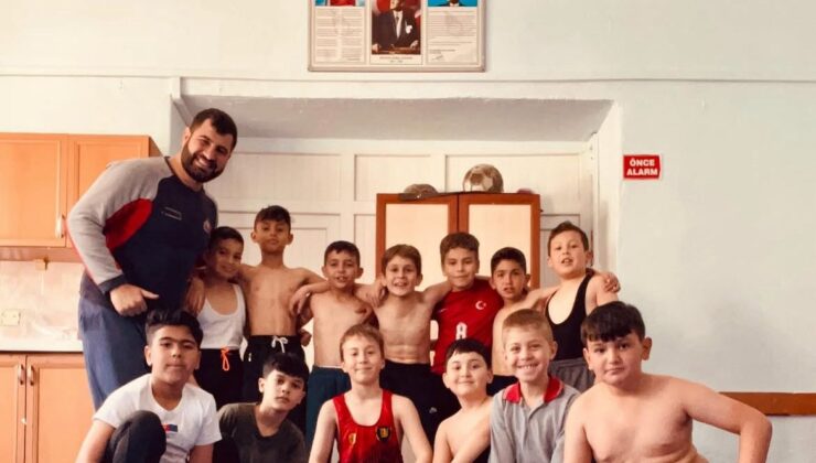 Senirkentspor’dan büyük başarı: U-11 Serbest Güreş İl Şampiyonasında takım şampiyonu oldular