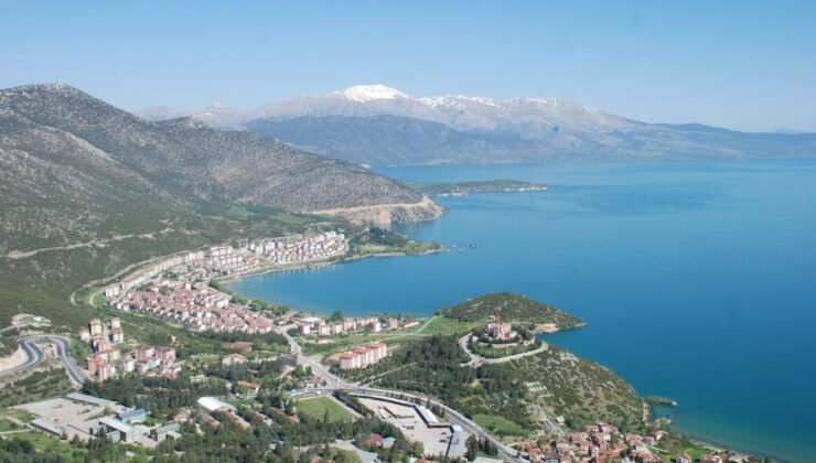 Eğirdir Gölü’nde yüzmeye sınırlama: sadece 3 plaj serbest