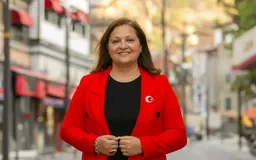 Başkan Burcu Köksal’dan Babalar Günü Mesajı: “Babalarımız Bizim Yol Göstericimiz, Gücümüzdür”