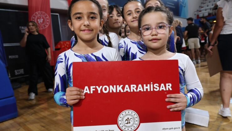 Türkiye’nin Dört Bir Yanından Gelen Yıldızlar Afyonkarahisar’da Buluştu