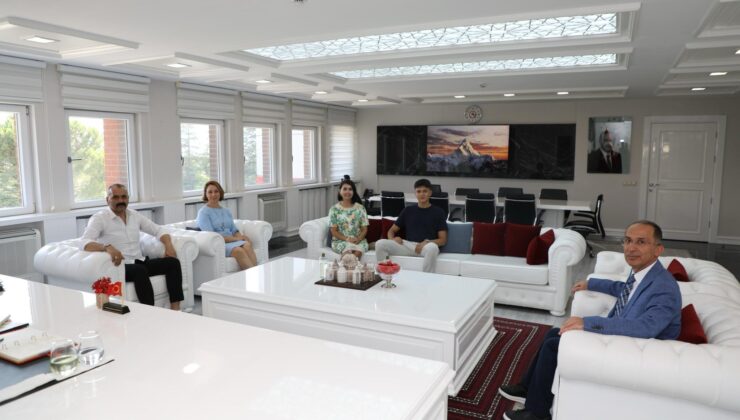 Süleyman Demirel Üniversitesi, Mezununu Ağırladı: Antalya Milletvekili Hilmi Durgun Üniversitede