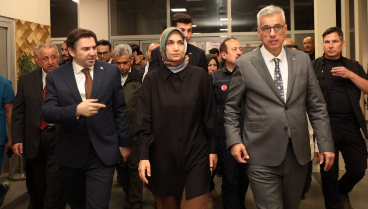 Sağlık Bakanı Prof. Dr. Kemal Memişoğlu, Afyonkarahisar’daki yangın yaralılarını ziyaret etti