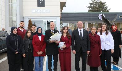 Üniversitelerde ezber bozan dönem: Diploma yetmeyecek, iş deneyimi şart geliyor