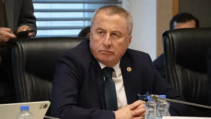 Milletvekili Olgun’dan Kocatepe Gazetesi önündeki kazıya ilişkin dikkat çeken açıklama